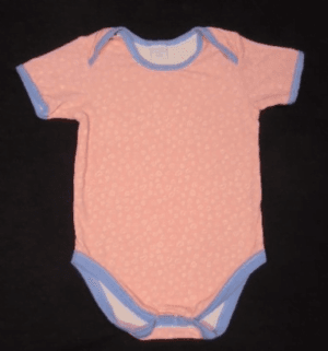 Rompertje roze met witte hartjes maatje 74/80