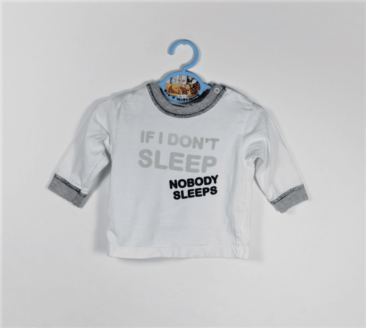 shirtje wit met tekst if i don´t sleep nobody sleeps maatje 68 gks