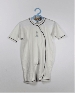 boxpakje wit met girafje maatje 62/68 gks