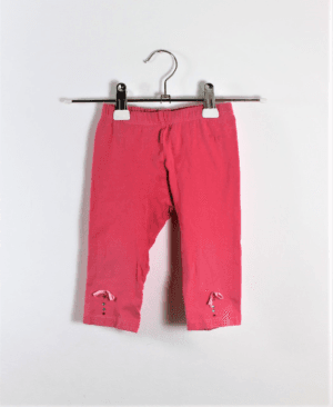 legging donker roze met strikje en steentjes maatje 80 gks
