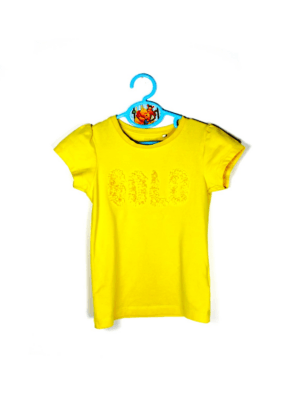 Name it shirtje geel met tekst: Gold in franjes maatje 104