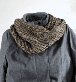 Colsjaal taupe met glitterdraad en pailletten 80 X 40 cm