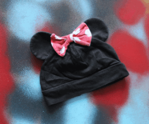 H&M Disney babymutsje zwart met strik en oortjes maatje 62
