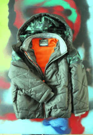 Primark winterjas donkergroen voor boys met capuchon maat 116