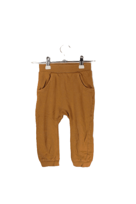 Tweedehands H&M joggingbroekje uni bruin maat 92