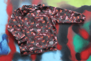 Prenatal shirtje met camouflage patroon maat 86