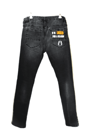 Chapter Young jeans zwart met statement: It is locked for ... maat 170