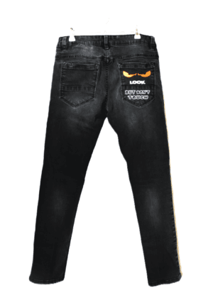 Chapter Young jeans zwart met tekst: Look but don´t touch maat 170