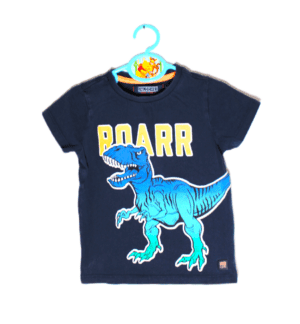 Unlocked zomer shirtje donkerblauw met grote dino maatje 104/110