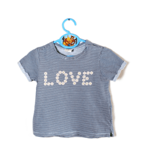 H&M girls zomer shirtje wit met blauwe streepjes met tekst: Love in witte bloemetjes maatje 86