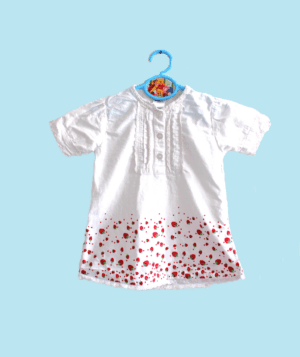 Zomer shirtje wit girls met korte mouwtjes en aardbeien en kant maatje 98